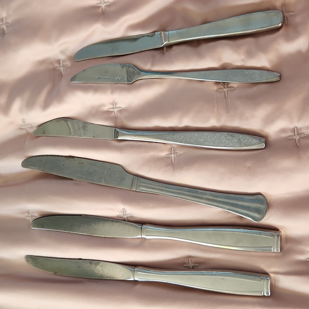 Set of 6 random knives